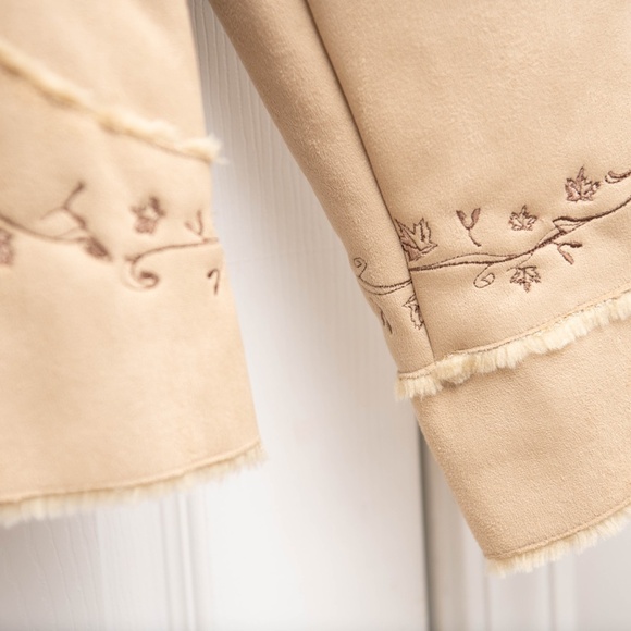 NEW! Embroidered Jacket w/ Faux Suede & Fur - Western Boho Floral Leaves - Picture 4 of 4